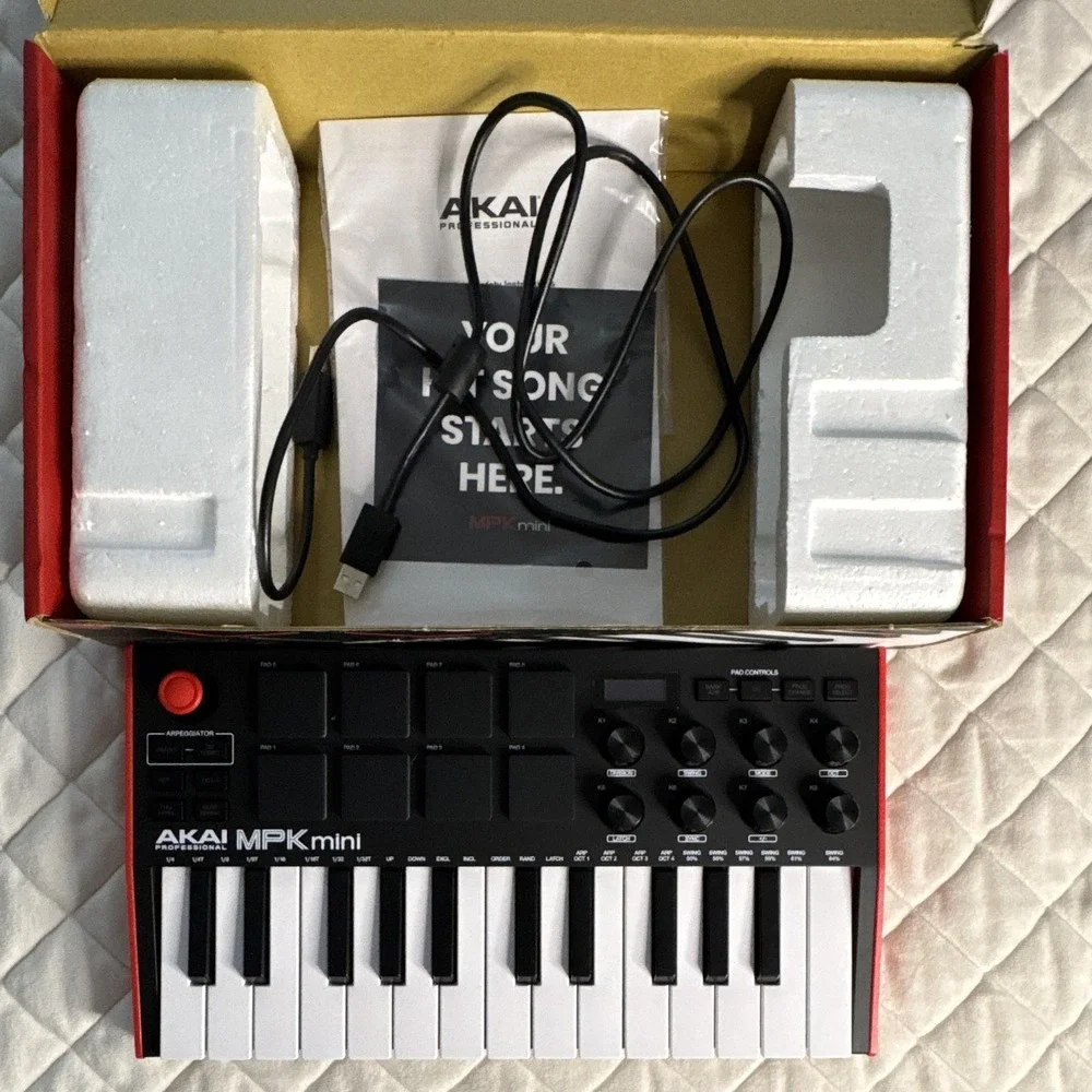AKAI Professional MPK Mini MK3 25 Key USB MIDI Controller Pad Keyboard Portable